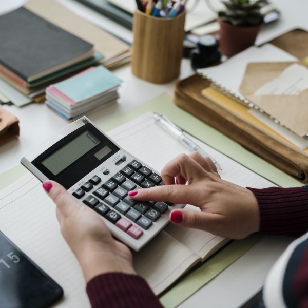 woman-accountant-working-on-the-desk.jpg woman-accountant-working-on-the-desk.jpg
